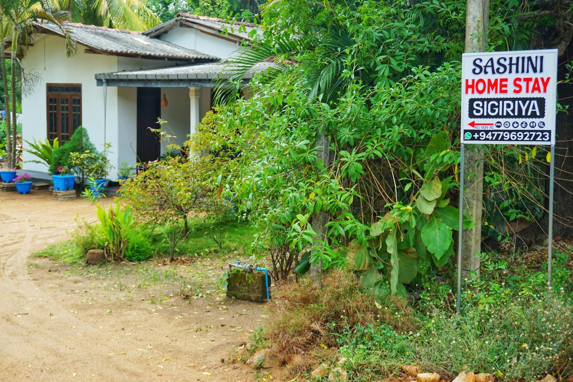 סיגירייה Sashini Homestay מראה חיצוני תמונה